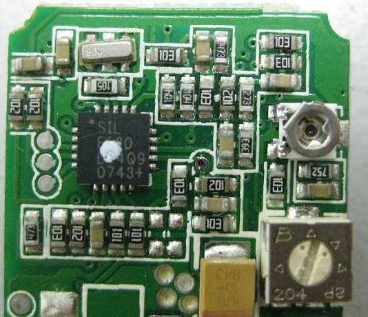 PCBA加工IC元件主要分為DIP及SMD兩大類，DIP 插件的IC，SMD (Surface Mount Device) 表面貼裝元件。